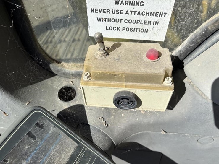 komatsu-pc200-l-image-31