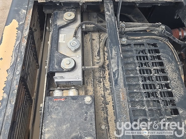 2015-komatsu-pc490-lc-11-image-81
