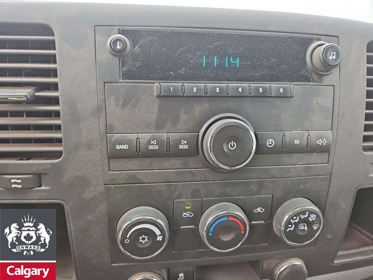 2013-gmc-sierra-2500hd-image-19