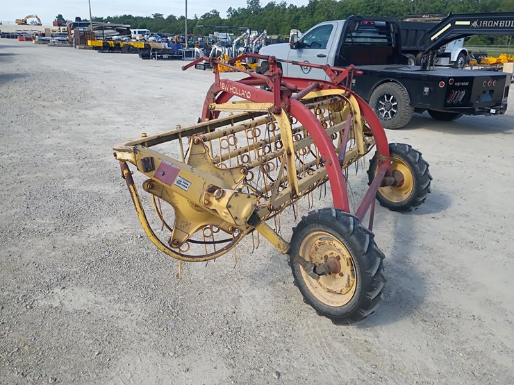 new-holland-256-image-3