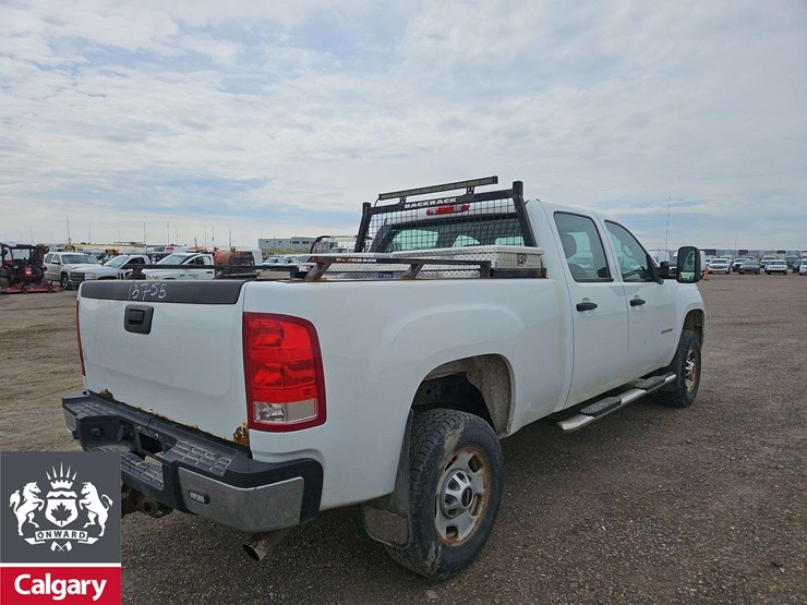 2013-gmc-sierra-2500hd-image-5