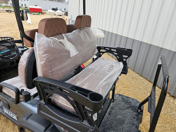 #5068-•-sdlanch-sdlgc80-electric-side-by-side-golf-cart-image-14