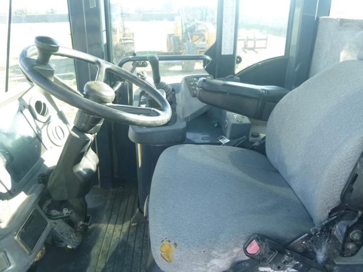2005-deere-624j-image-9