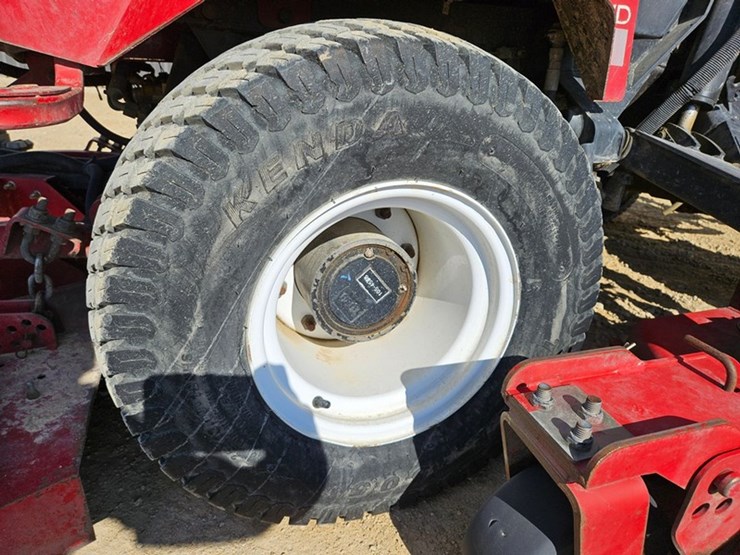 #5034-•-toro-ground-master-4000d-4x4-wide-area-mower-image-11