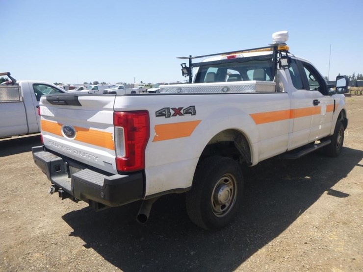 2017-ford-f350-image-4