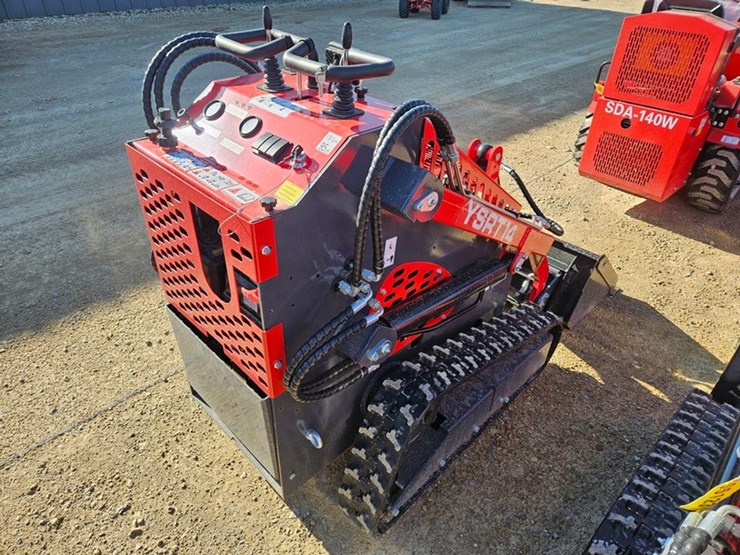 #5122-•-2026-agt-ysrt14-mini-skid-loader-image-5