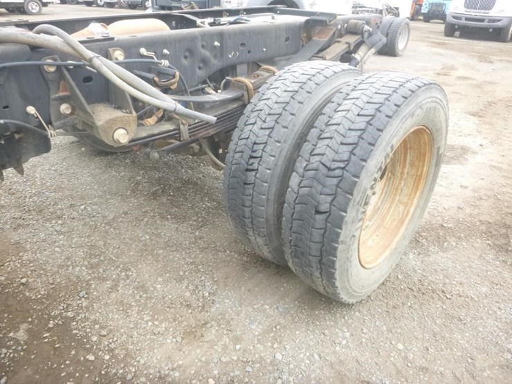 2016-ford-f550-image-17