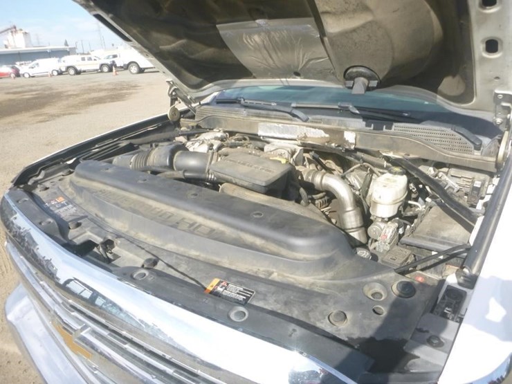2018-chevrolet-3500-image-16
