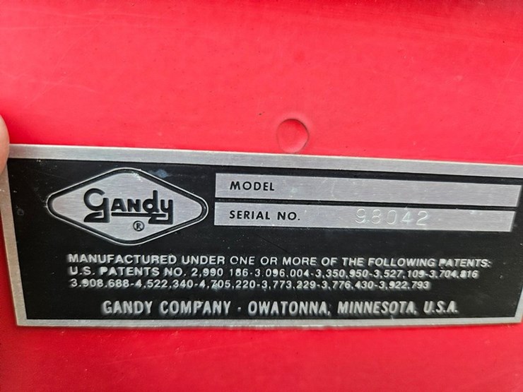 #5067-•-gandy-aera-vator-3pt-spike-seeder-image-14
