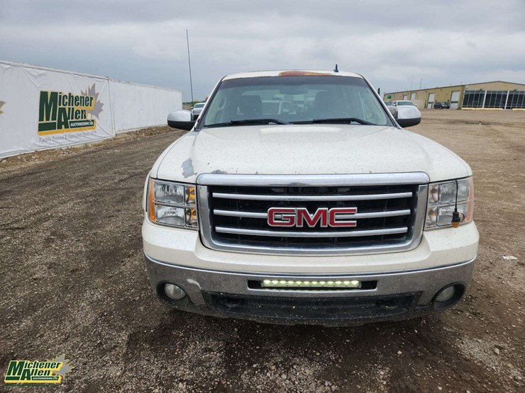 2012-gmc-sierra-1500-slt-image-10
