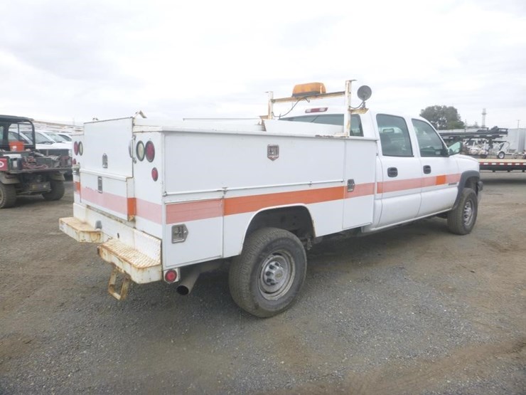 2003-chevrolet-2500-image-3