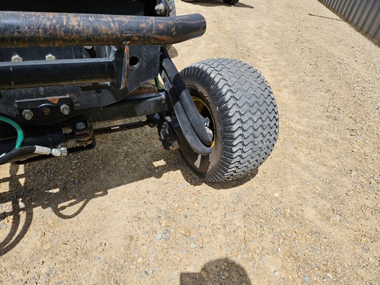 john-deere-3245c-image-16