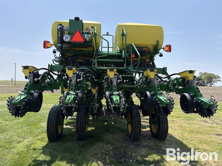 2024-john-deere-1795-image-6