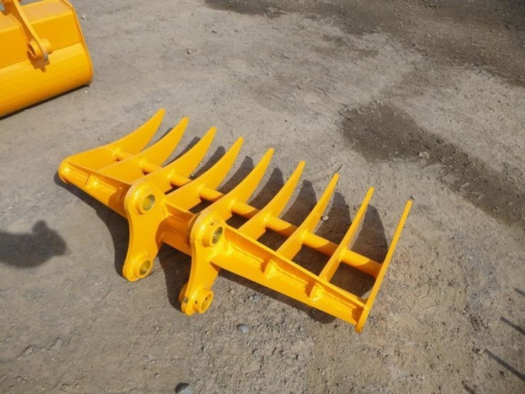 caterpillar-303-image-3