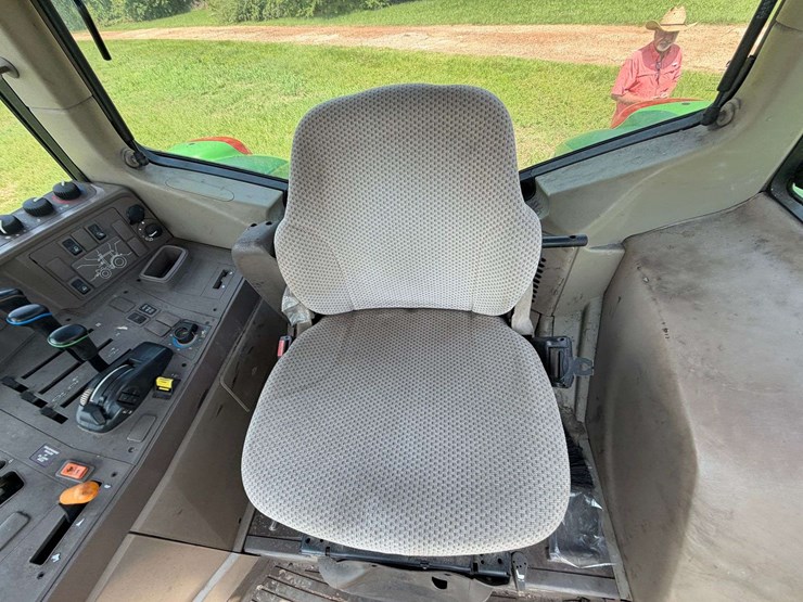 2019-john-deere-6155m-image-23