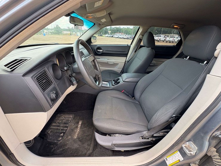 2007-dodge-magnum-4-door-wagon-(119,840-miles)-image-12