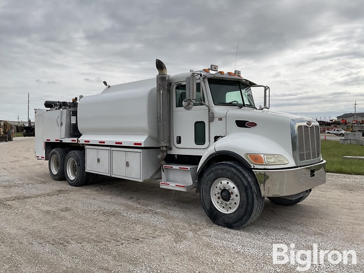 2008-peterbilt-340-image-3