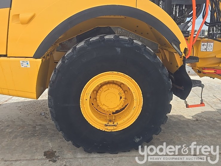 2022-volvo-a25g-image-10