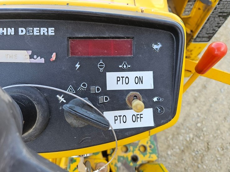 john-deere-650-image-33