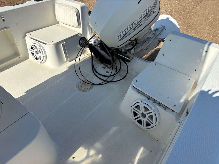 2002-hydra-sports-20'-center-console-boat-w/-tandem-axle-trailer-image-26