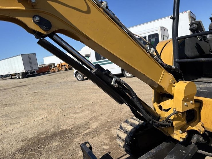 2018-caterpillar-303.5e2-cr-image-18
