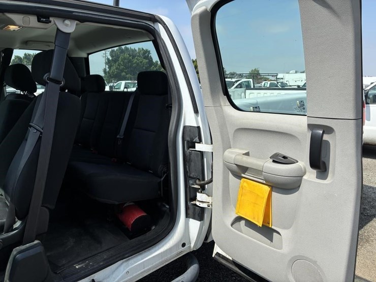 2012-gmc-2500hd-image-18