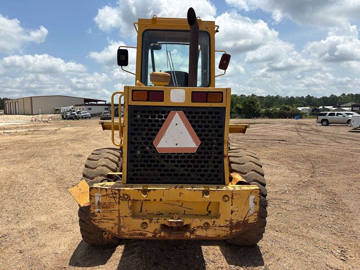 john-deere-444-image-6