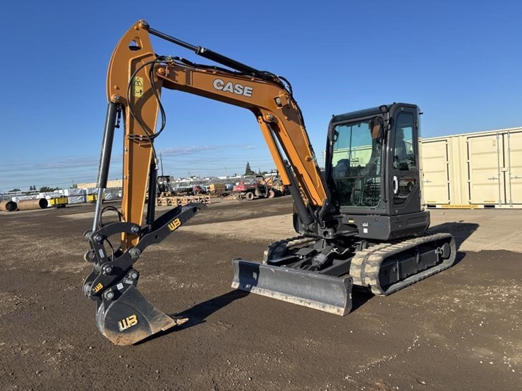 2024-case-cx60c-image-1