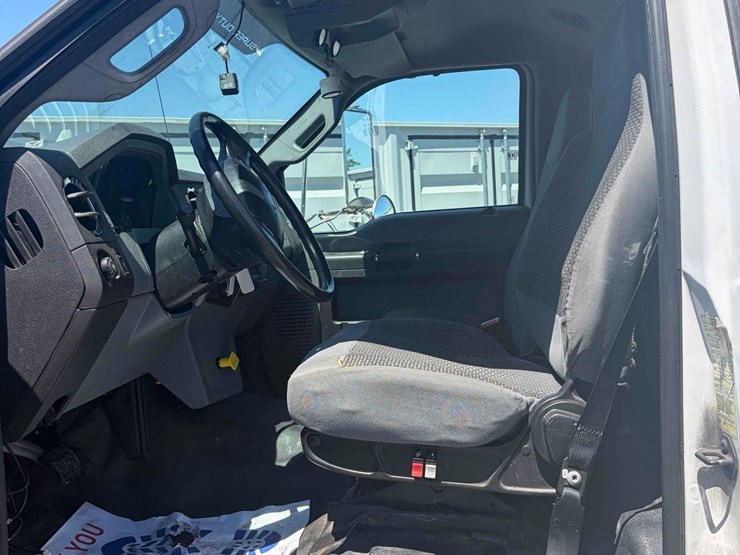2015-ford-f750-image-12