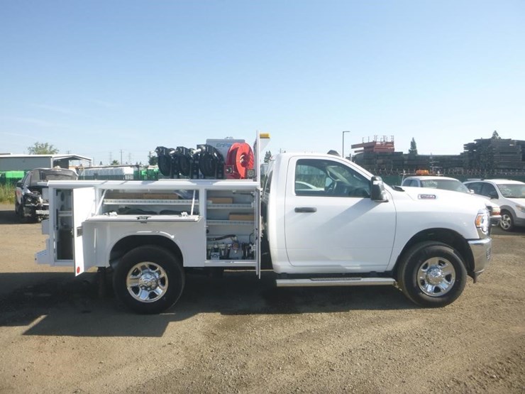 2024-dodge-2500-image-8