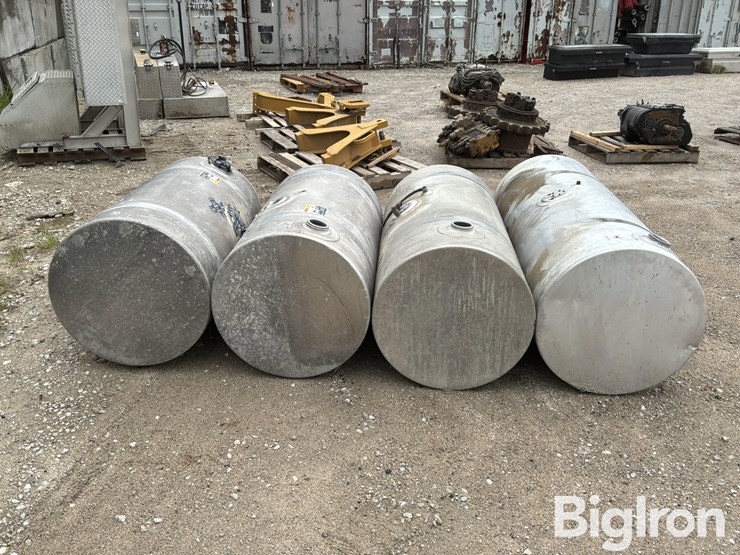 truck-tractor-fuel-tanks-image-4