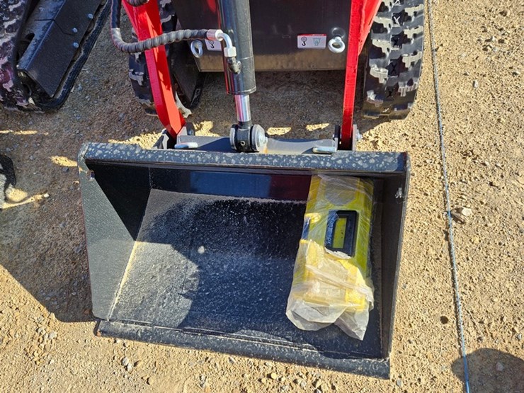 #5122-•-2026-agt-ysrt14-mini-skid-loader-image-9