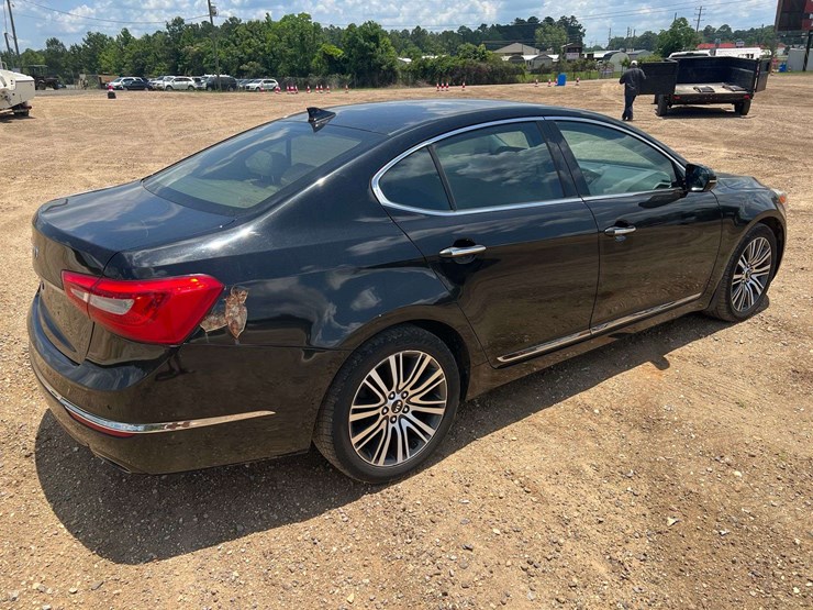 2014-kia-cadenza-4-door-sedan-(155,518-miles)-image-3