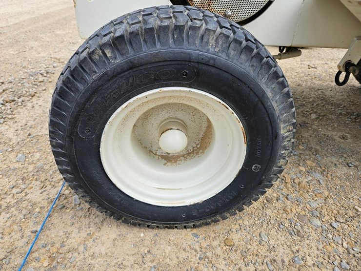 john-deere-110-image-10