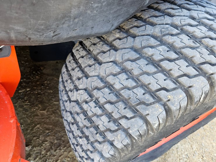 kubota-zd326s-image-13