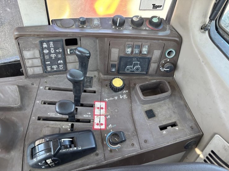 john-deere-6420-image-43