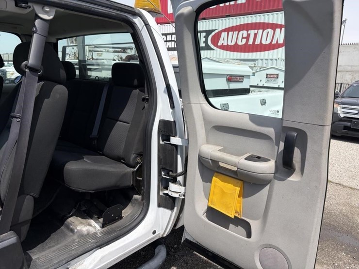 2012-gmc-2500hd-image-11