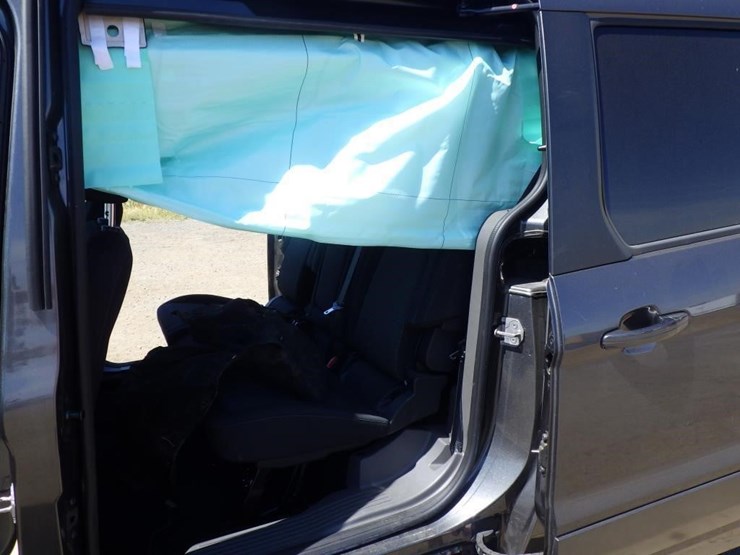 2023-ford-transit-connect-image-7