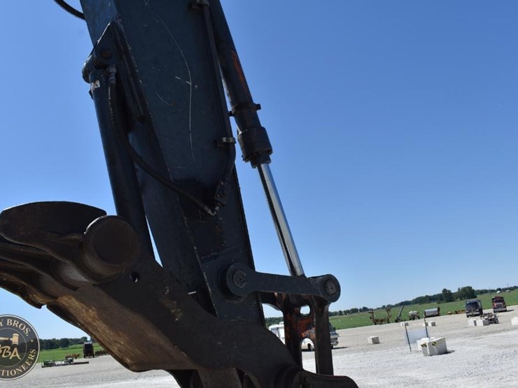 2010-deere-350d-lc-image-25