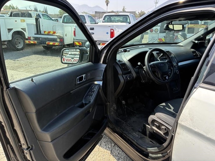 2019-ford-explorer-police-interceptor-image-17