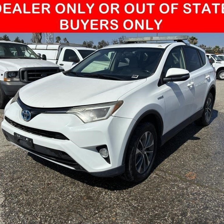 2016 TOYOTA RAV4