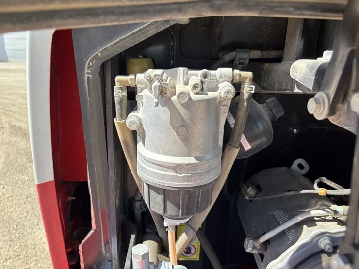2016-takeuchi-tb240-image-54