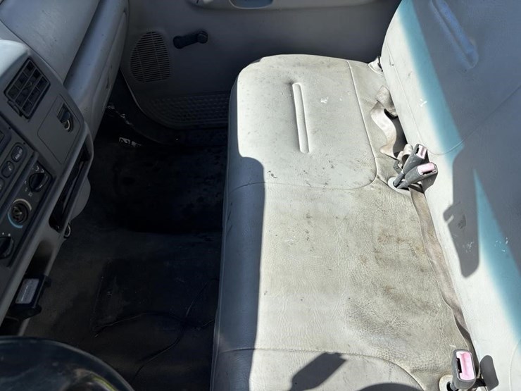1999-ford-f450-image-16