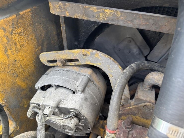 caterpillar-t40b-image-27