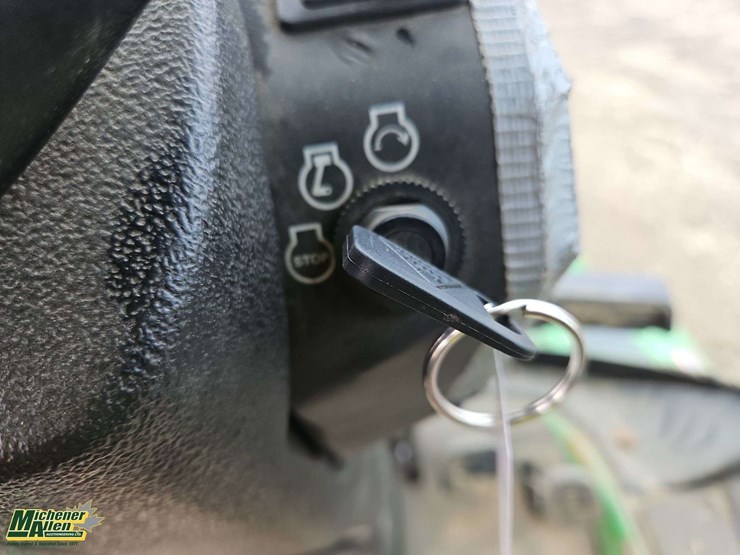 2018-john-deere-1585-image-17