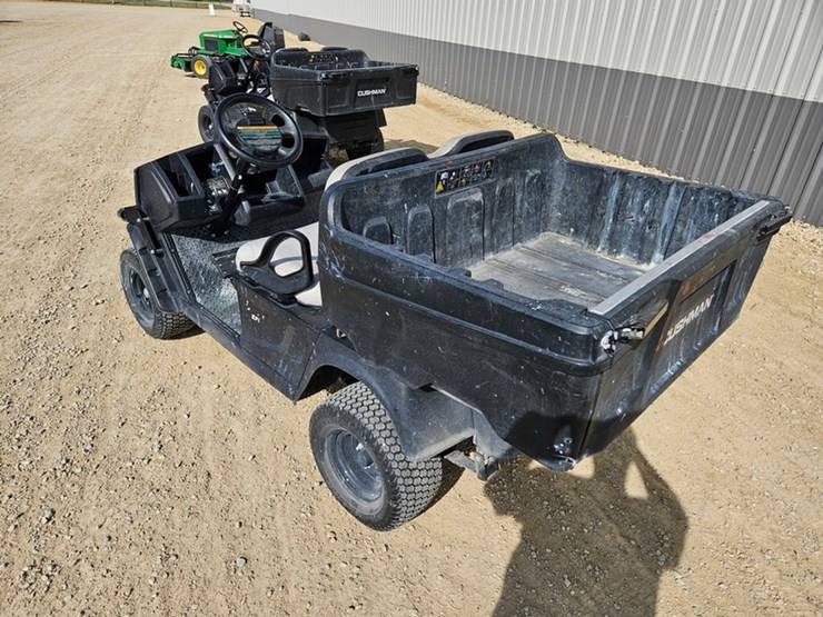 #5085-•-cushman-turf-truck-image-3