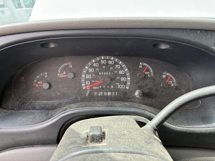 2002-ford-e350-sd-image-16
