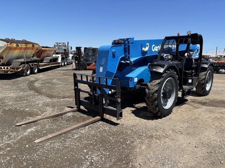 2019-genie-gth844-image-1