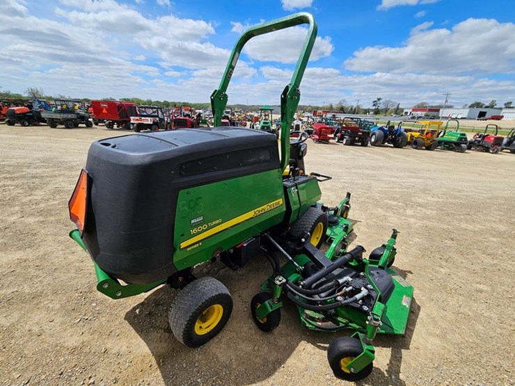 john-deere-1600-turbo-image-5