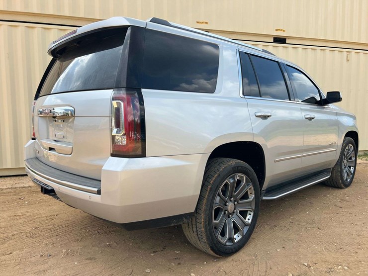 2016-gmc-yukon-denali-image-3